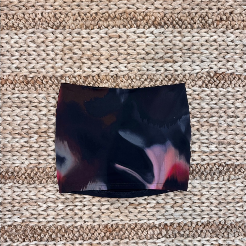 Stylish Black and Red Women's Skirt
